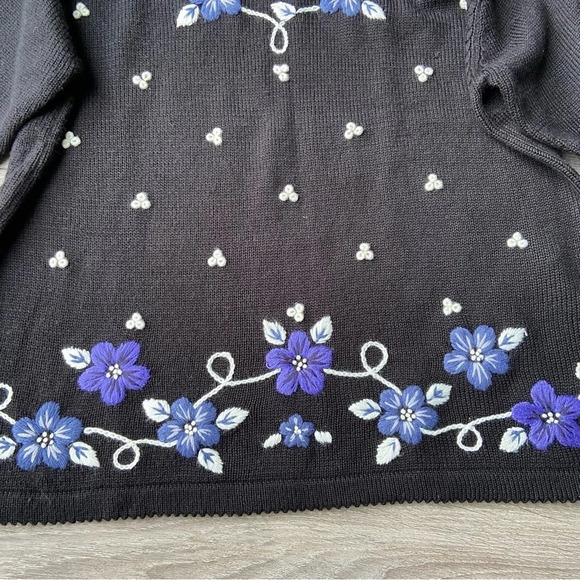 Vintage Alia Floral Embroidery Grandmacore  Sweater - Picture 11 of 16